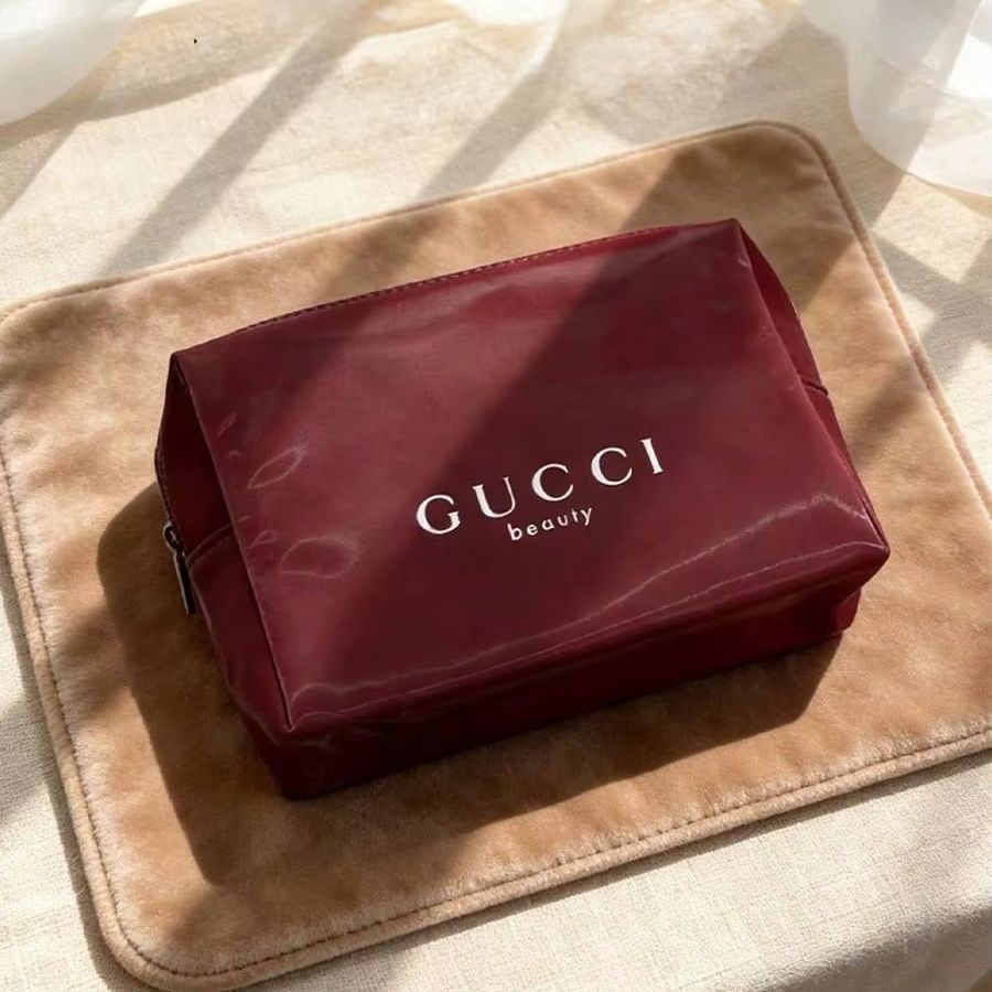 Luxury Bags Gucci - Gucci’s Bag Durable Red Canvas Large