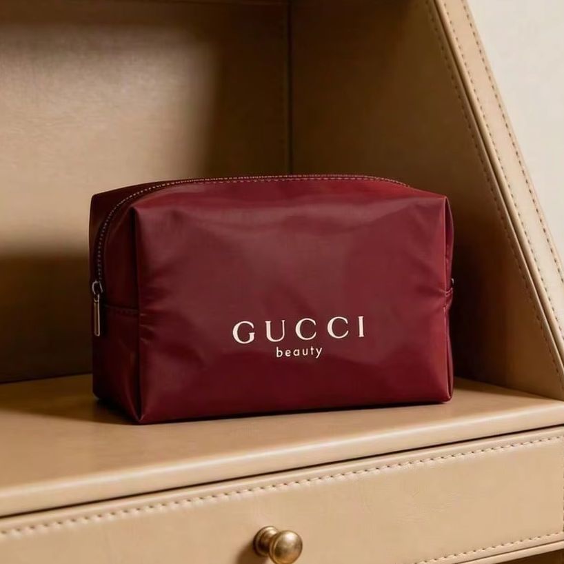 Gucci’s Bag Durable Red Canvas - đánh giá và giá Luxury Bags Gucci