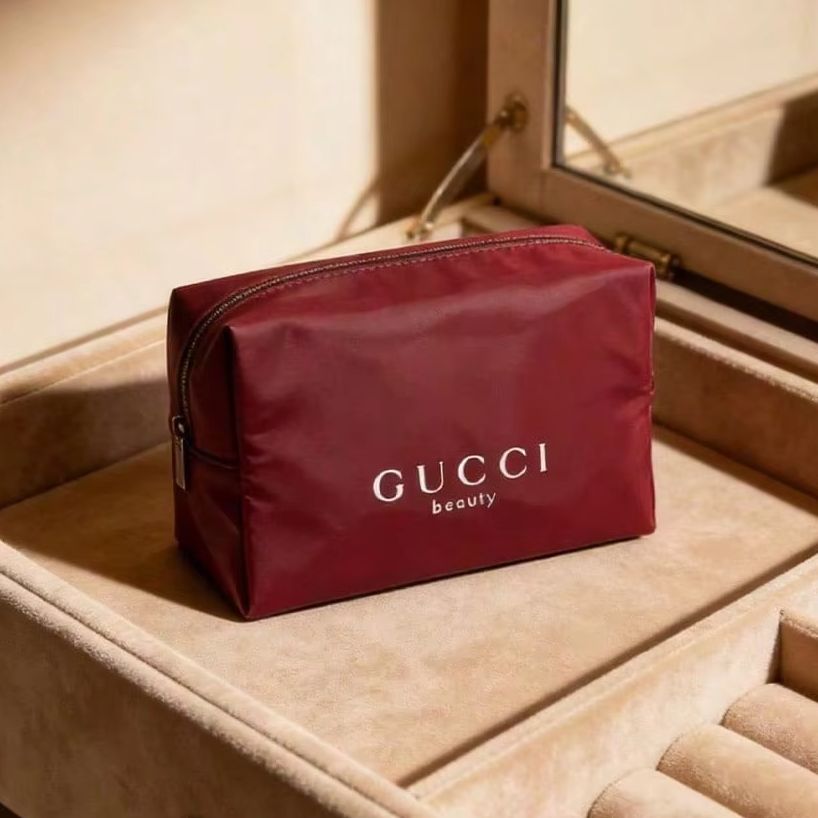 Gucci’s Bag Durable Red Canvas - đánh giá và giá Luxury Bags Gucci