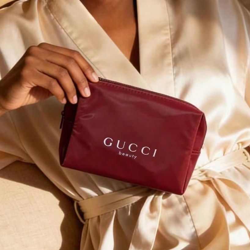 Gucci’s Bag Durable Red Canvas - đánh giá và giá Luxury Bags Gucci